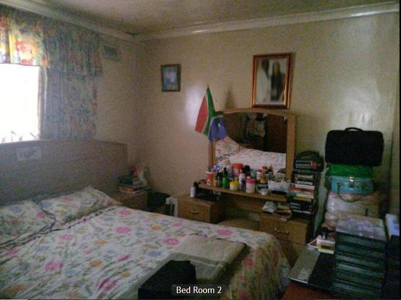 2 Bedroom Property for Sale in Umrhabulo Triangle Western Cape